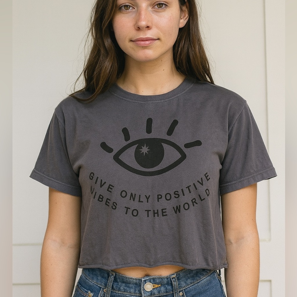Chemistry Crop Positive Vibes Yoga Tee Size Medium
